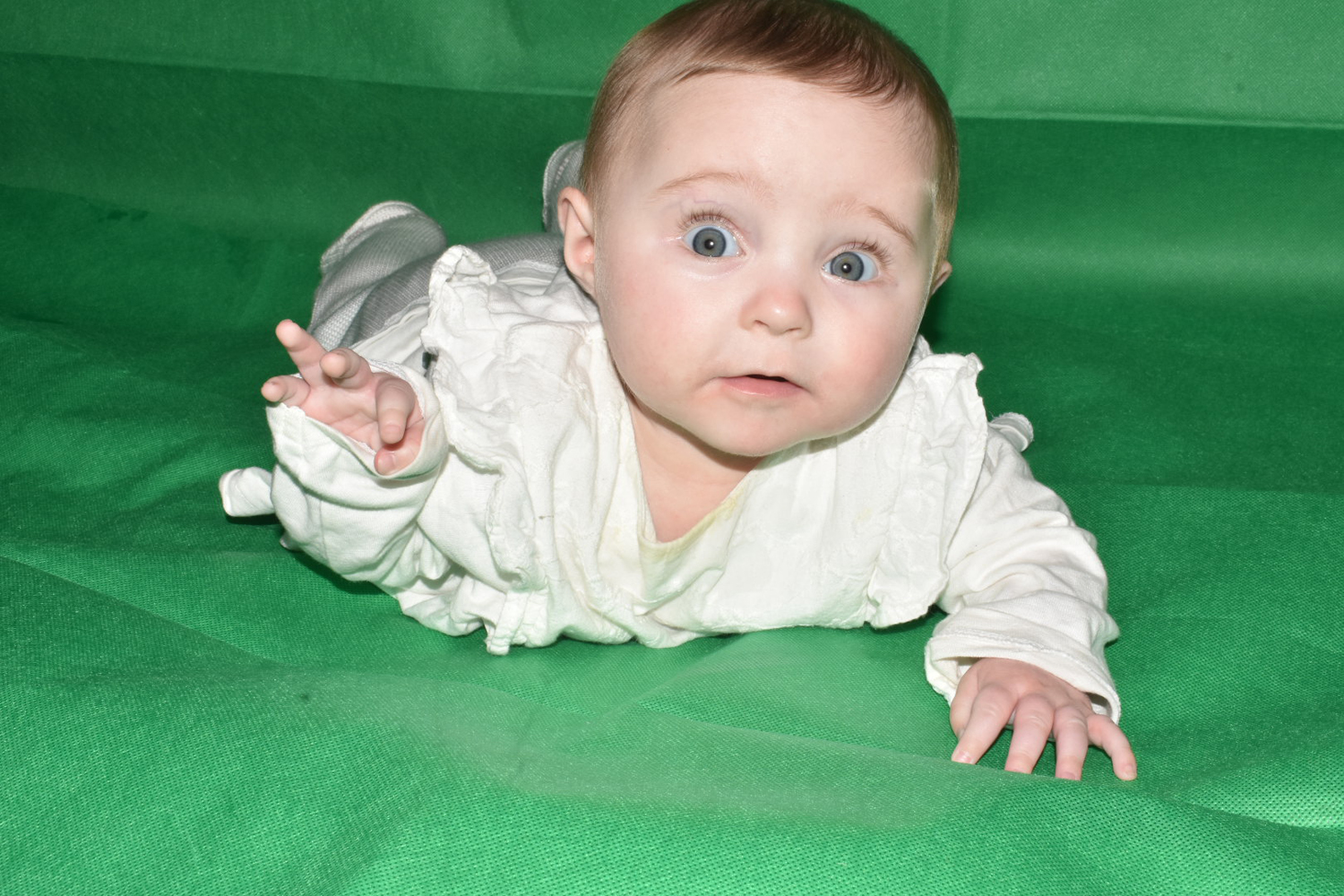 Modelo profissional BR004, feminino, 0.62 de altura, de Braga - Agência SVRP