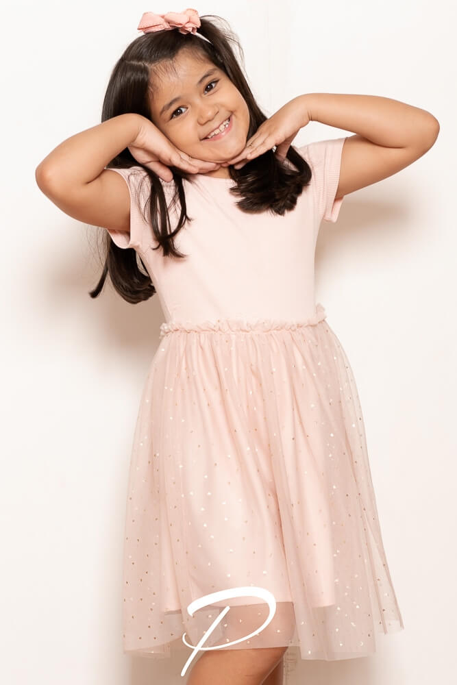 Modelo profissional BR010, feminino, 1.20 de altura, de Braga - Agência SVRP