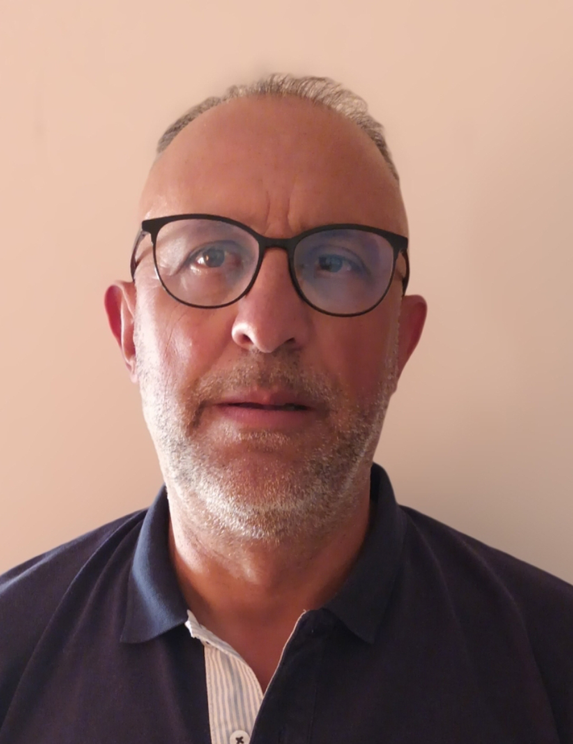 Modelo profissional EV001, masculino, 1.92 de altura, de Évora - Agência SVRP