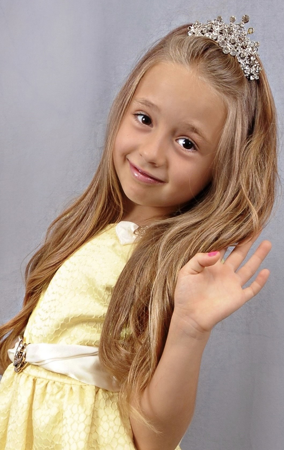 Modelo profissional FA009, feminino, 1.25 de altura, de Faro - Agência SVRP