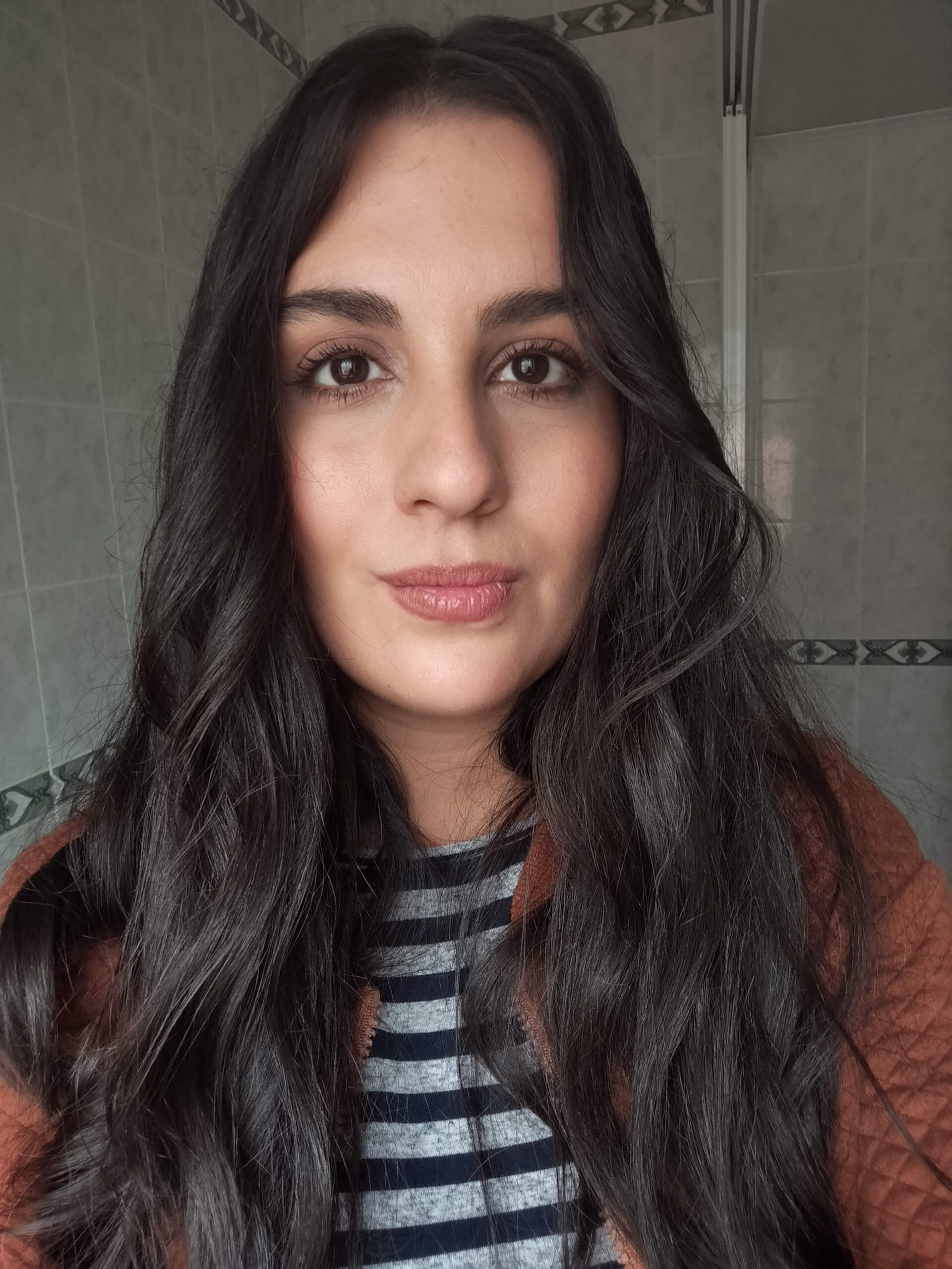 Modelo profissional LE015, feminino, 1.60 de altura, de Leiria - Agência SVRP