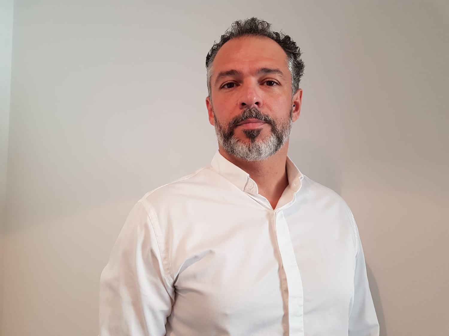 Modelo profissional LI002, masculino, 1.80 de altura, de Lisboa - Agência SVRP