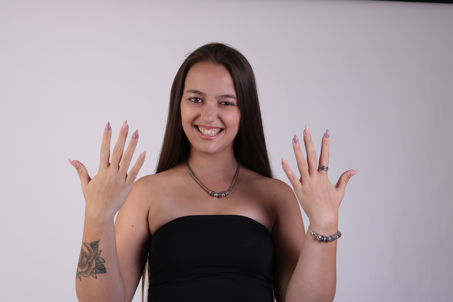 Modelo profissional LI037, feminino, 1.69 de altura, de Lisboa - Agência SVRP