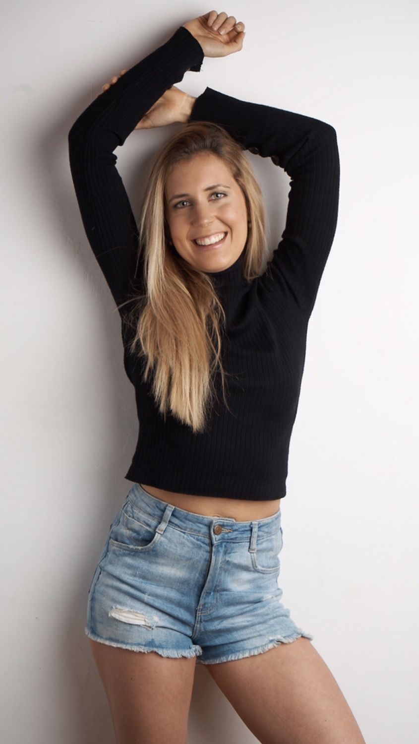 Modelo profissional LI047, feminino, 1.64 de altura, de Lisboa - Agência SVRP