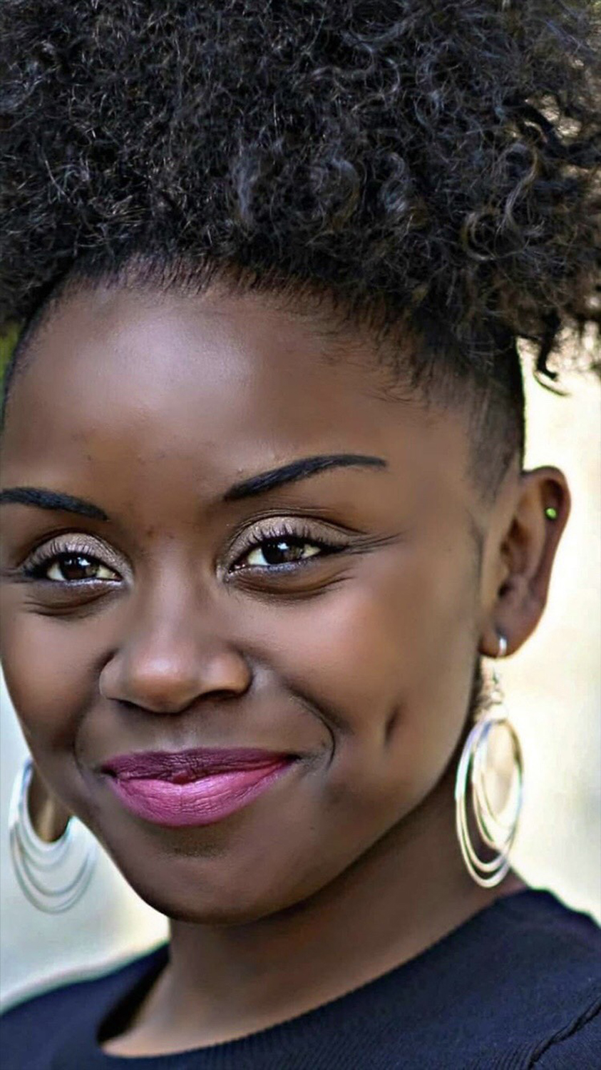 Modelo profissional LI079, feminino, 1.60 de altura, de Lisboa - Agência SVRP