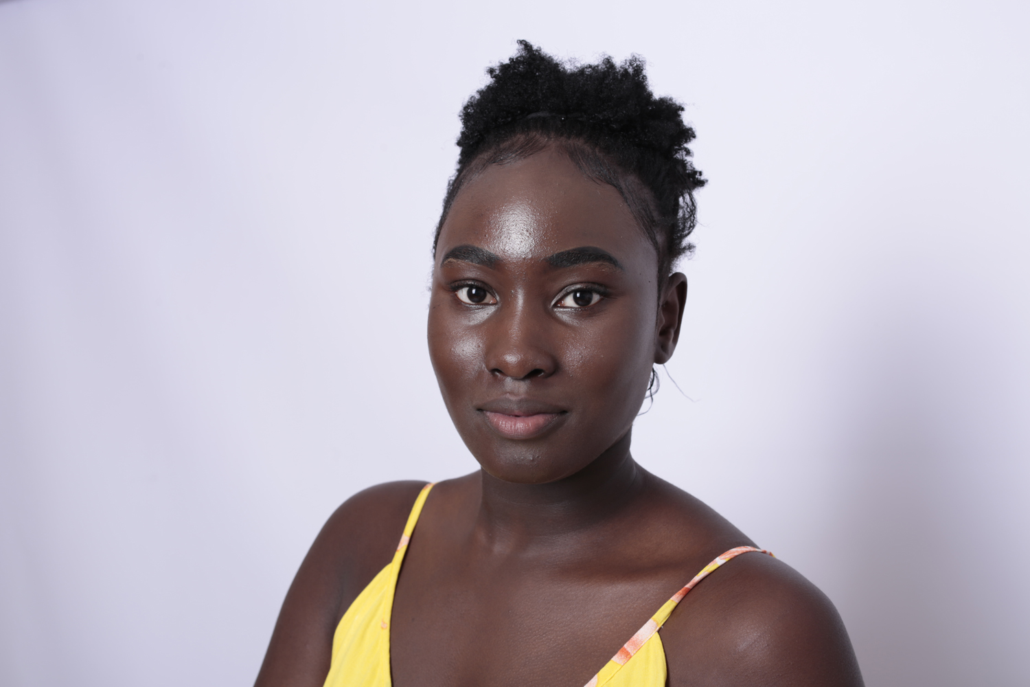 Modelo profissional LI135, feminino, 1.74 de altura, de Lisboa - Agência SVRP