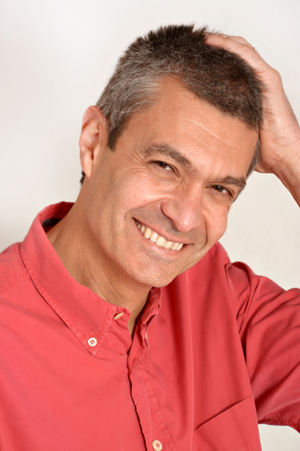 Modelo profissional LI141, masculino, 1.90 de altura, de Lisboa - Agência SVRP