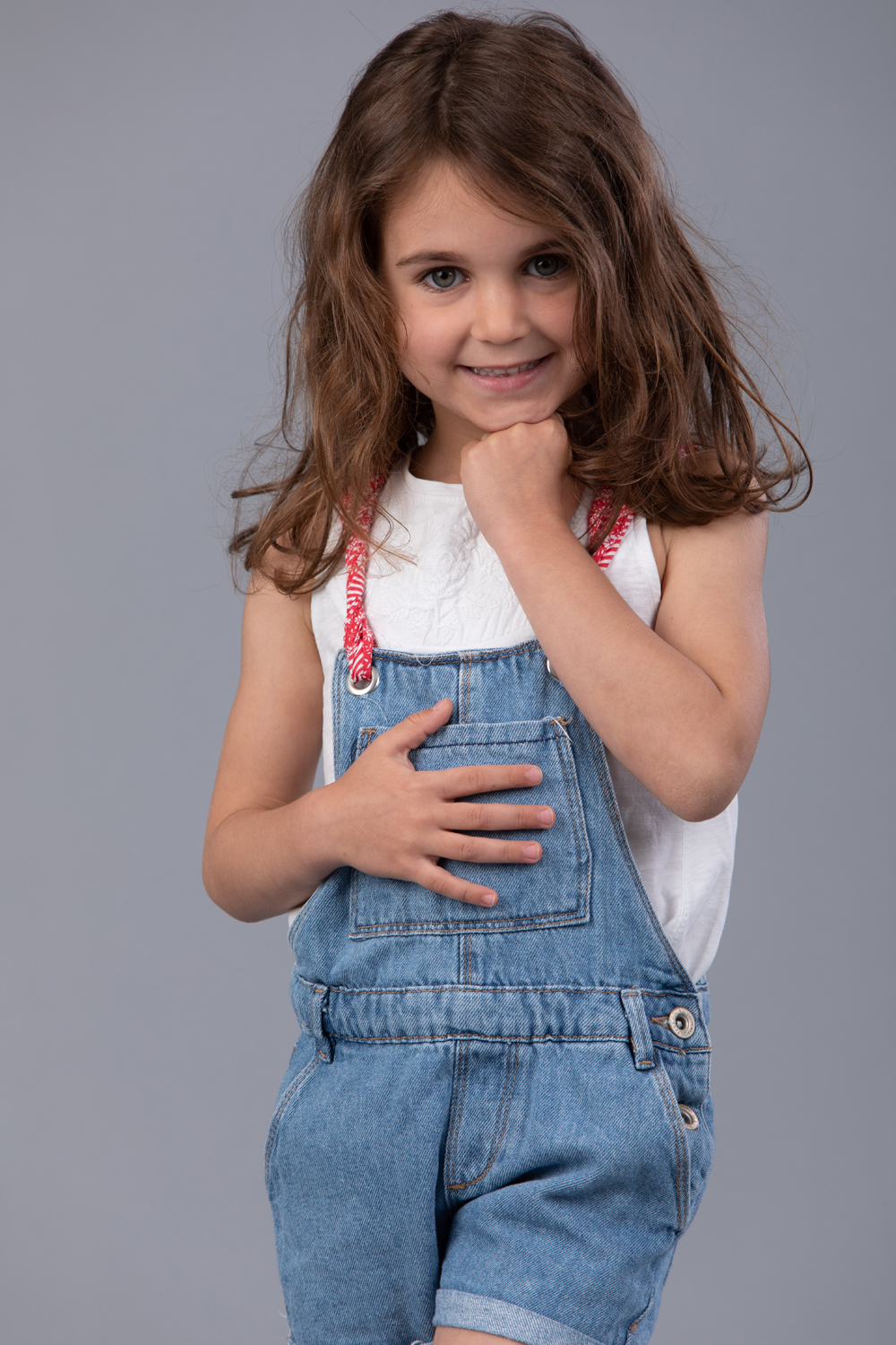 Modelo profissional LI156, feminino, 1.12 de altura, de Lisboa - Agência SVRP