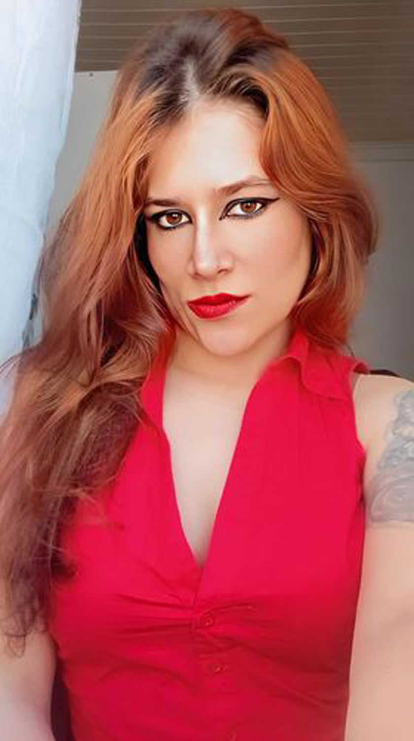 Modelo profissional LI167, feminino, 1.55 de altura, de Lisboa - Agência SVRP