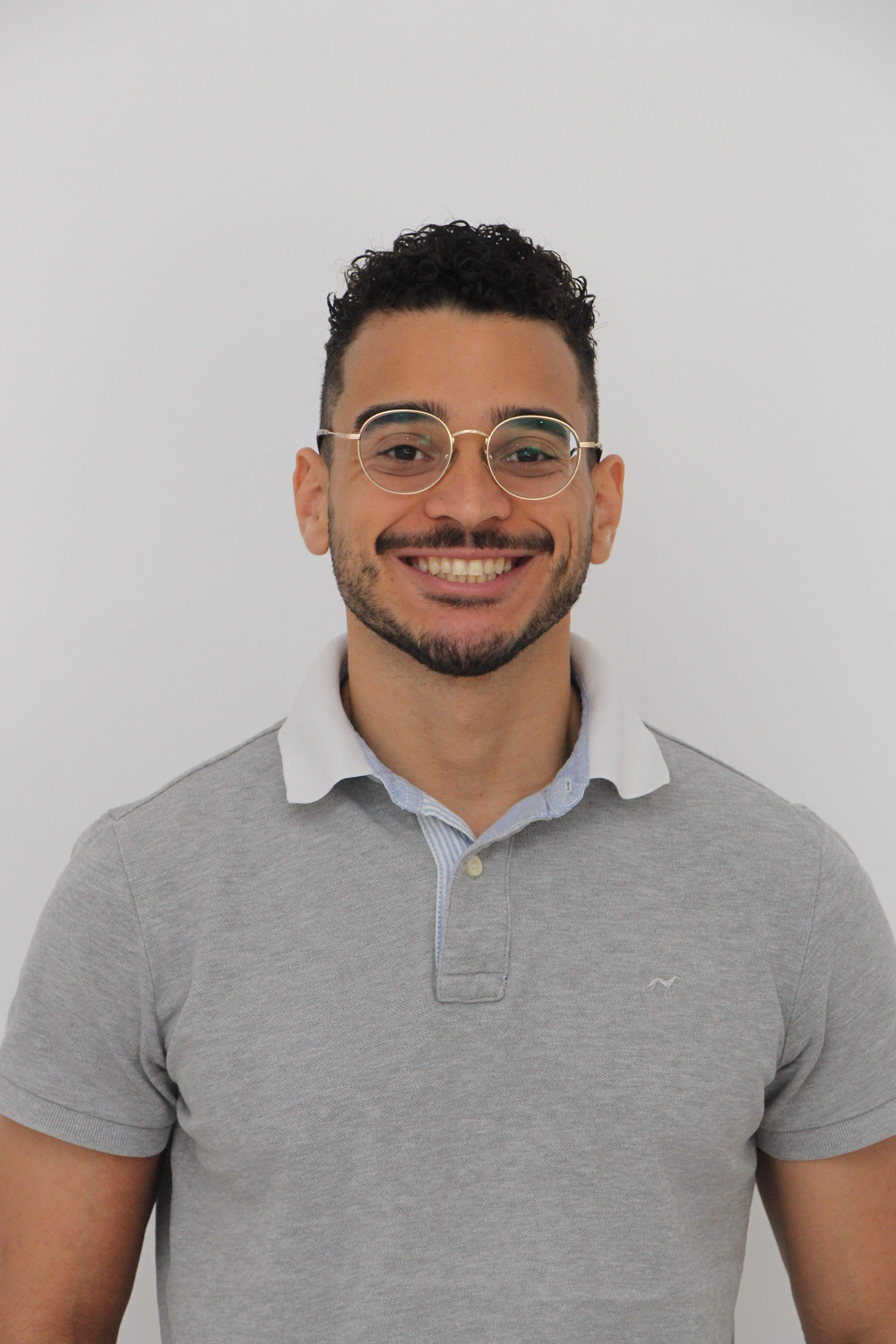 Modelo profissional LI180, masculino, 1.75 de altura, de Lisboa - Agência SVRP