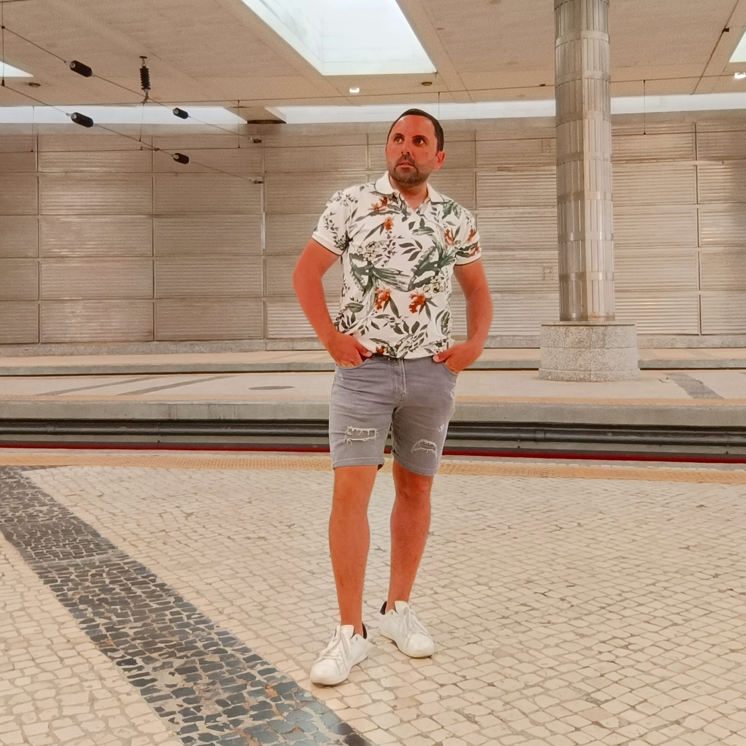 Modelo profissional LI191, masculino, 1.72 de altura, de Lisboa - Agência SVRP