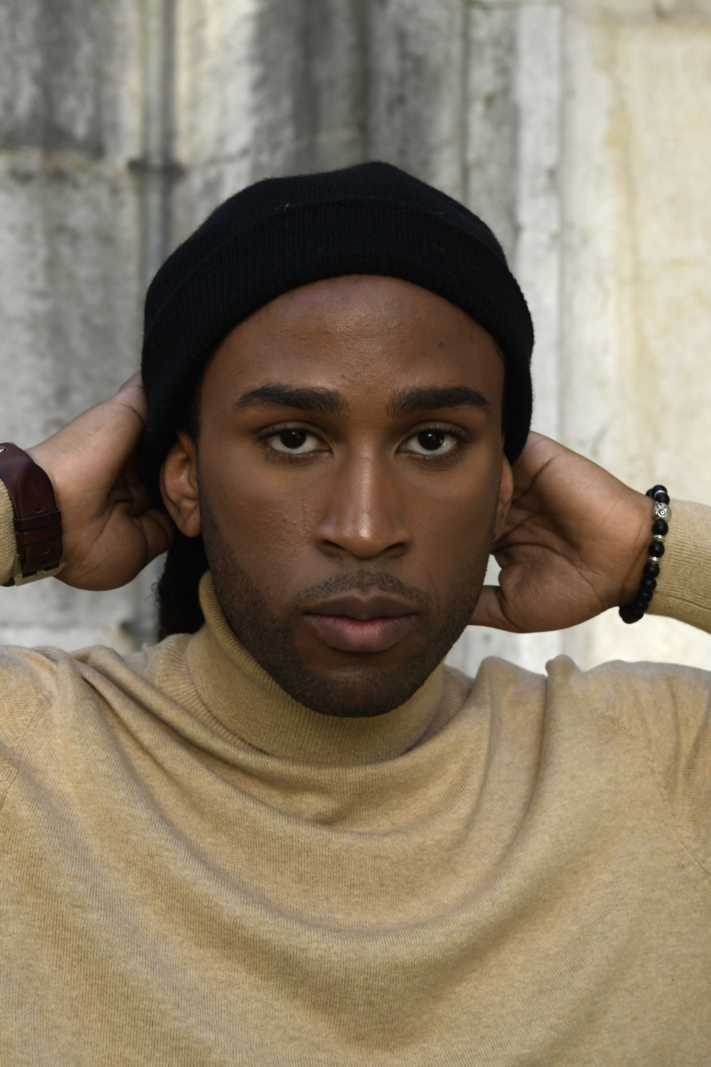 Modelo profissional LI200, masculino, 1.75 de altura, de Lisboa - Agência SVRP