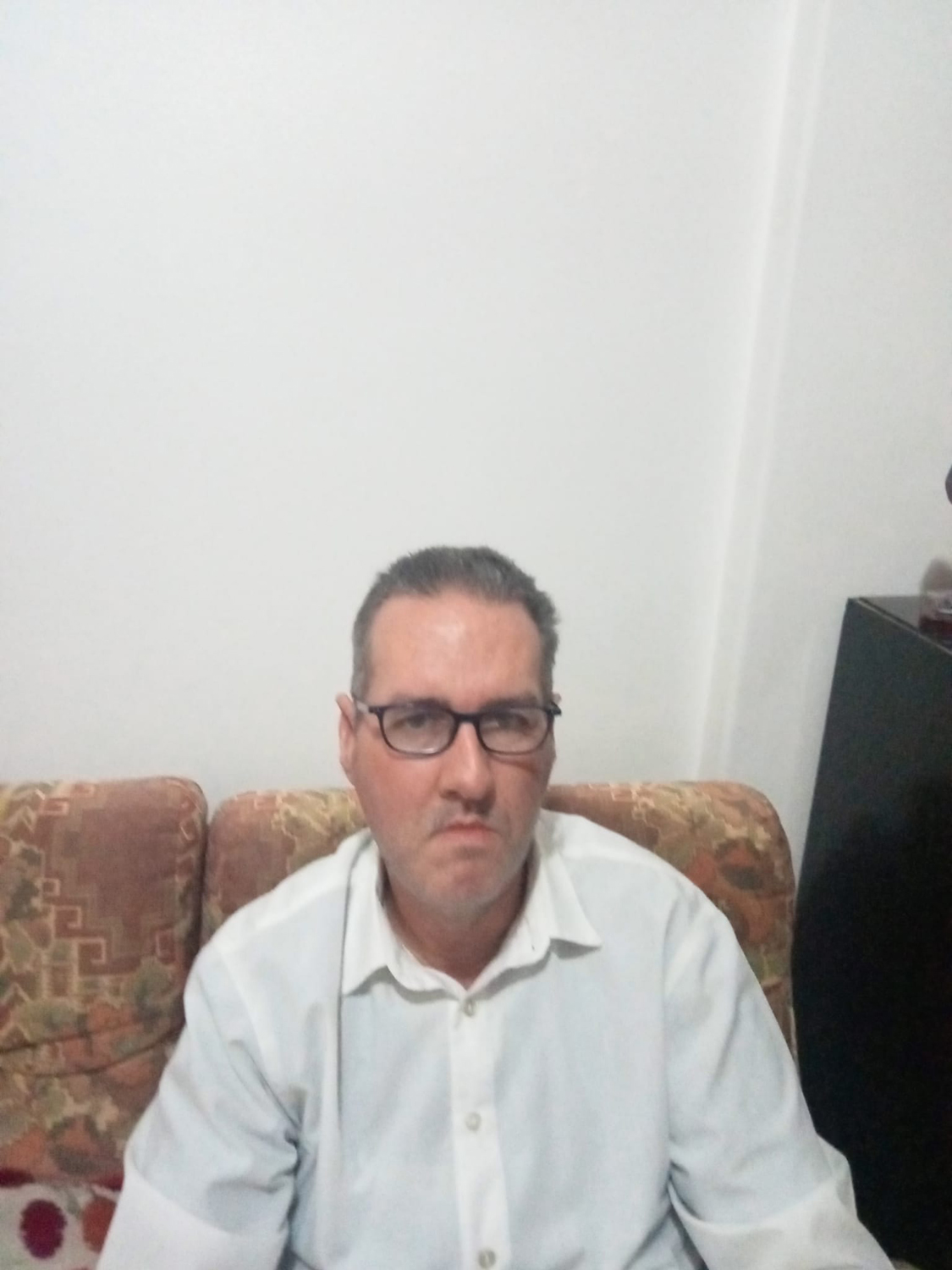 Modelo profissional LI203, masculino, 1.96 de altura, de Lisboa - Agência SVRP