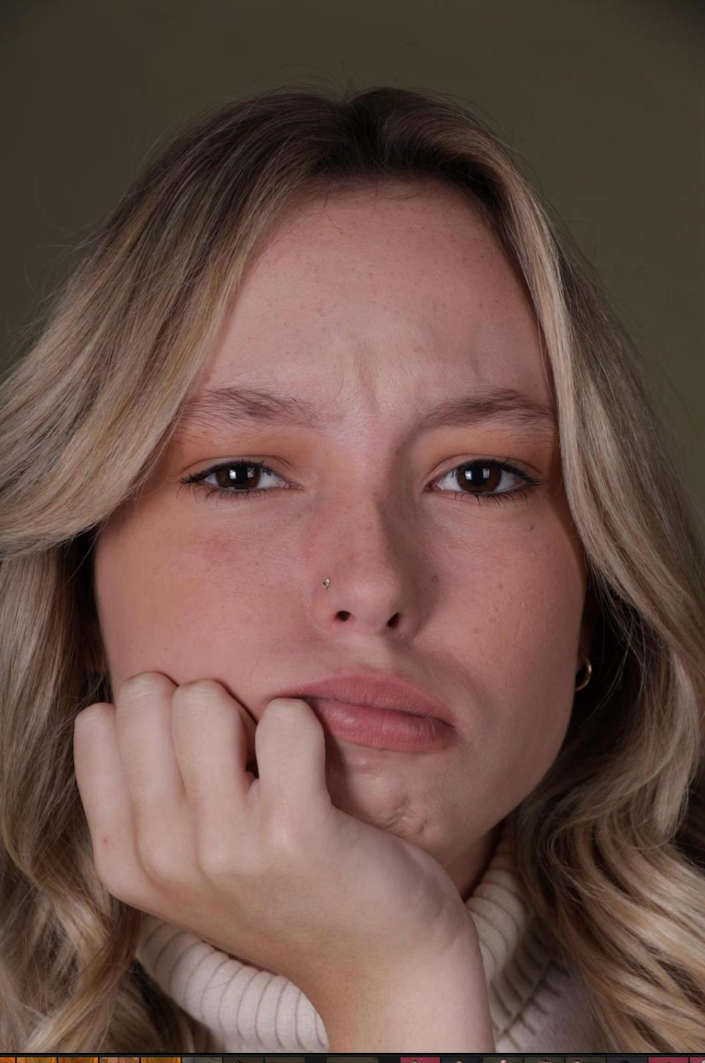 Modelo profissional LI223, feminino, 1.74 de altura, de Lisboa - Agência SVRP