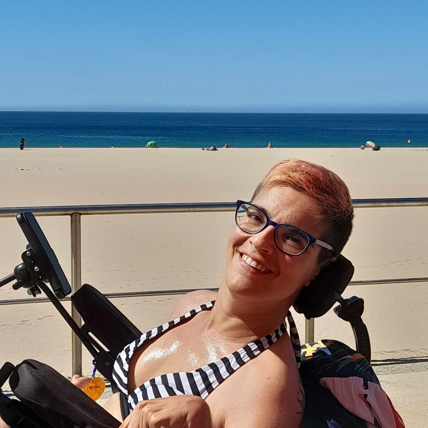 Modelo profissional LI254, feminino, 1.50 de altura, de Lisboa - Agência SVRP