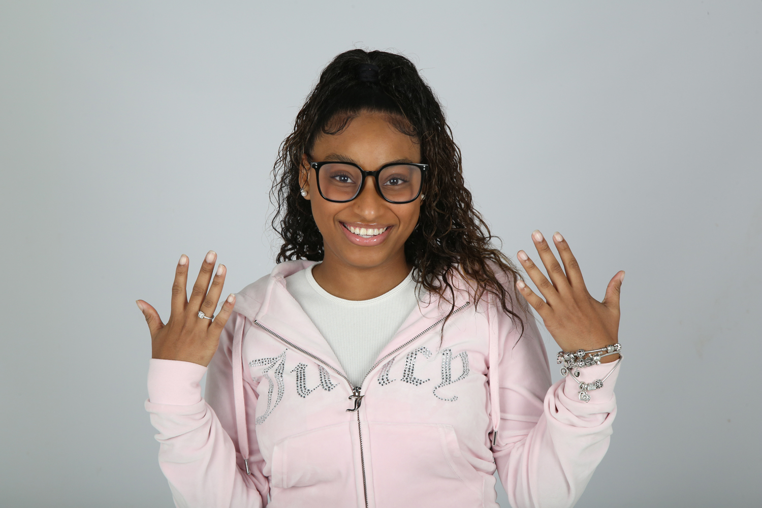 Modelo profissional LI255, feminino, 1.58 de altura, de Lisboa - Agência SVRP