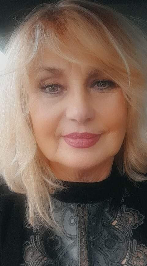 Modelo profissional LI273, feminino, 1.60 de altura, de Lisboa - Agência SVRP