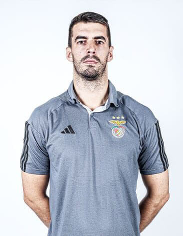 Modelo profissional LI278, masculino, 2.02 de altura, de Lisboa - Agência SVRP