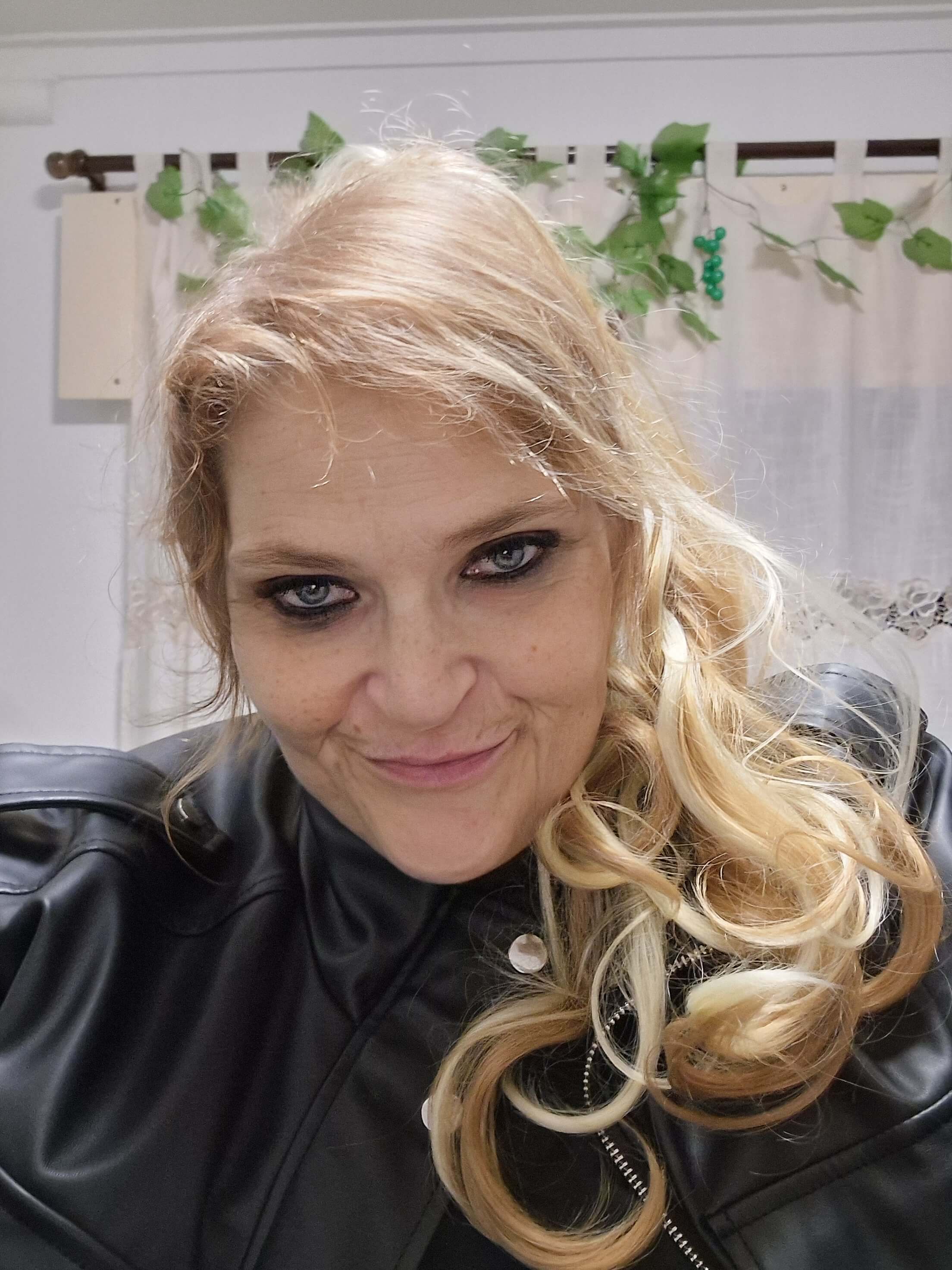 Modelo profissional LI284, feminino, 1.68 de altura, de Lisboa - Agência SVRP