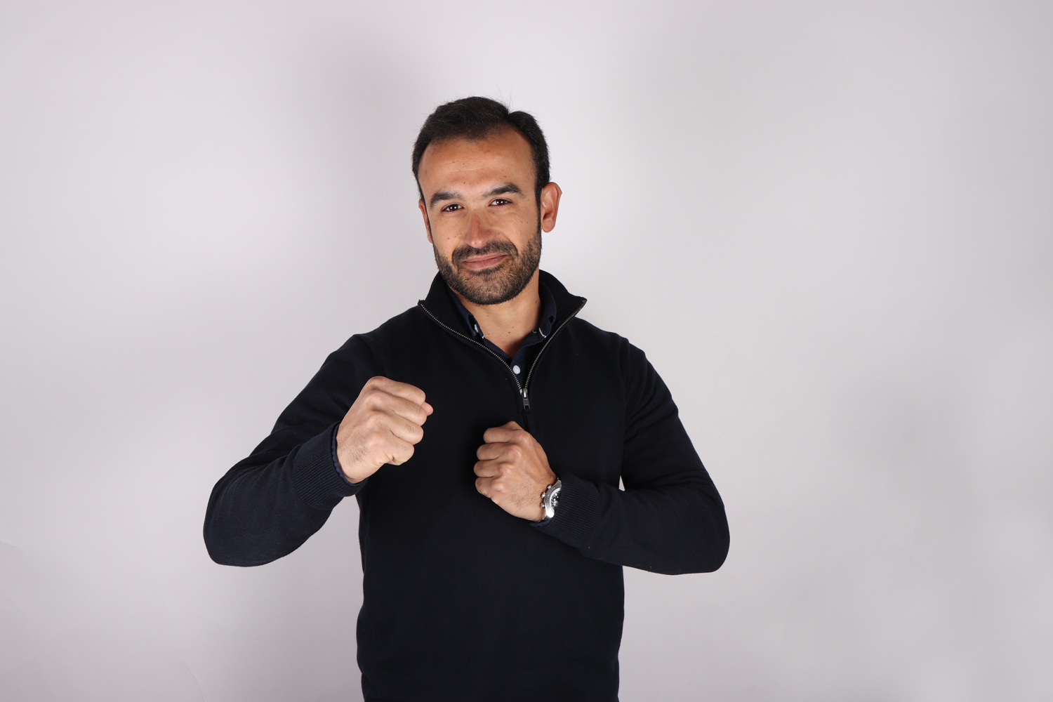 Modelo profissional MA004, masculino, 1.65 de altura, de Madeira - Agência SVRP