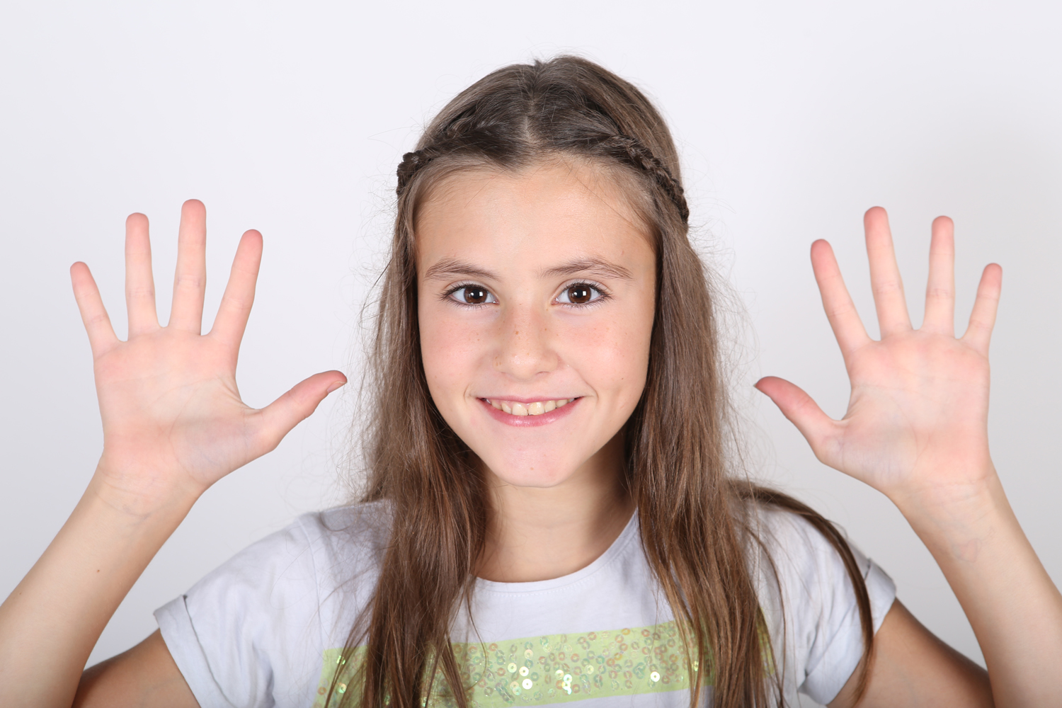 Modelo profissional PO032, feminino, 1.38 de altura, de Porto - Agência SVRP