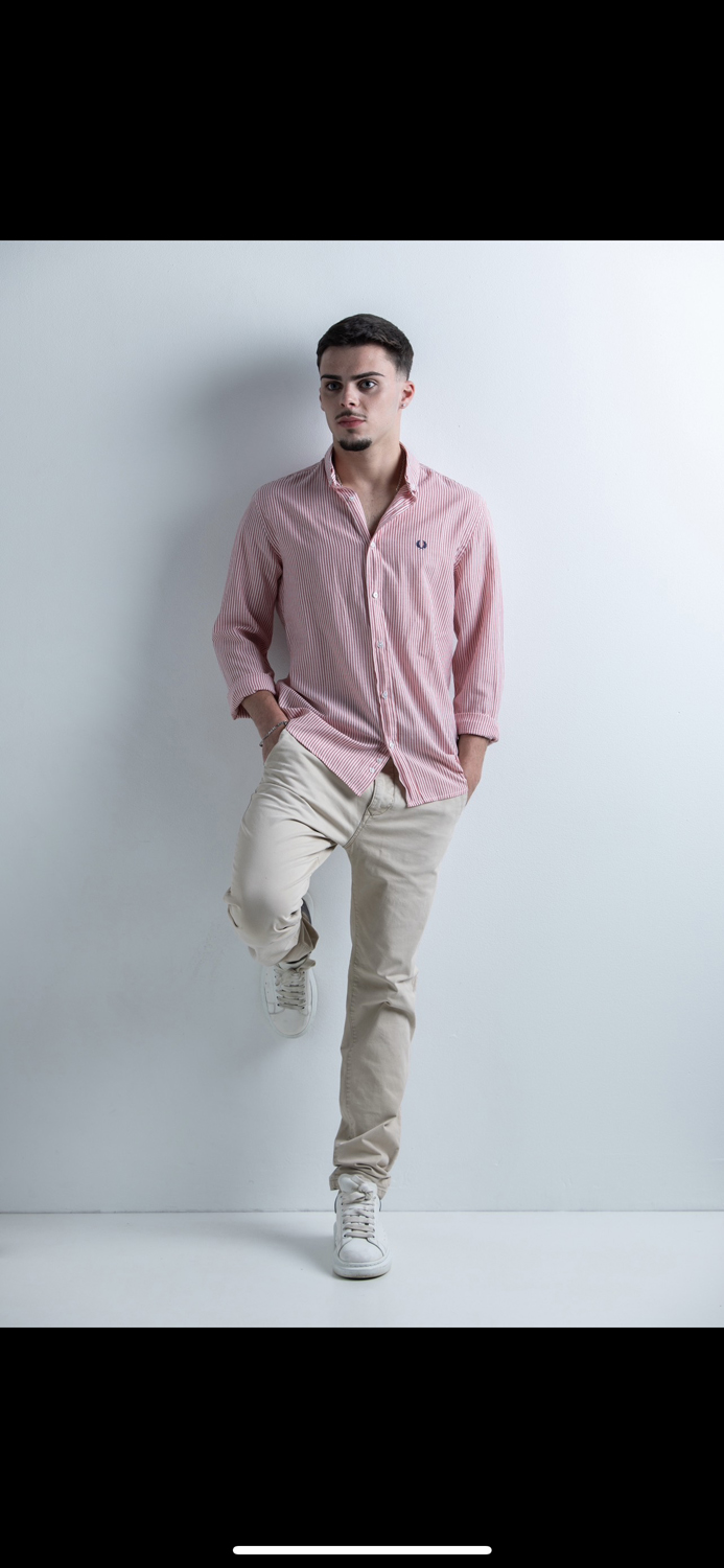 Modelo profissional PO051, masculino, 1.75 de altura, de Porto - Agência SVRP