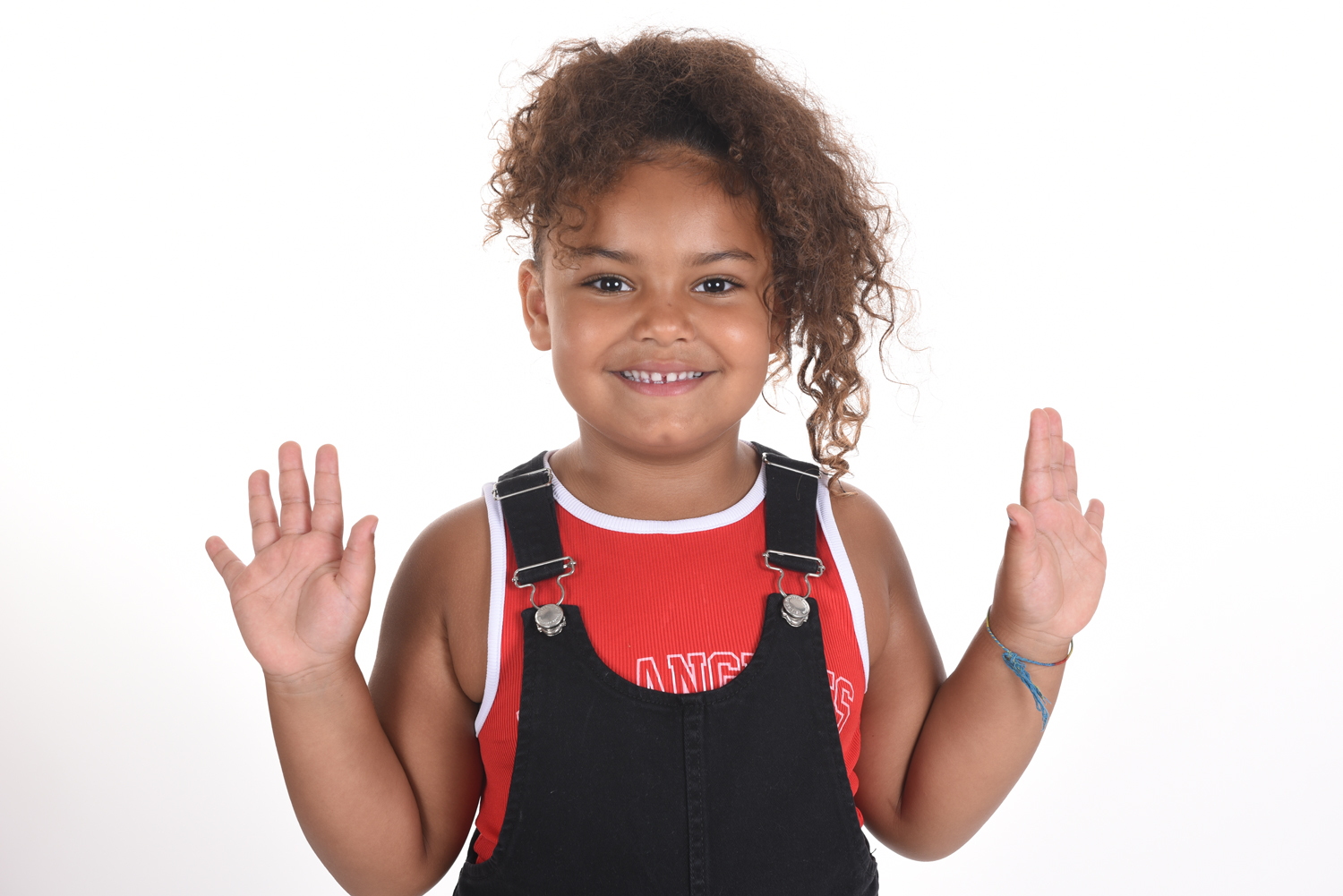 Modelo profissional PO068, feminino, 1.22 de altura, de Porto - Agência SVRP