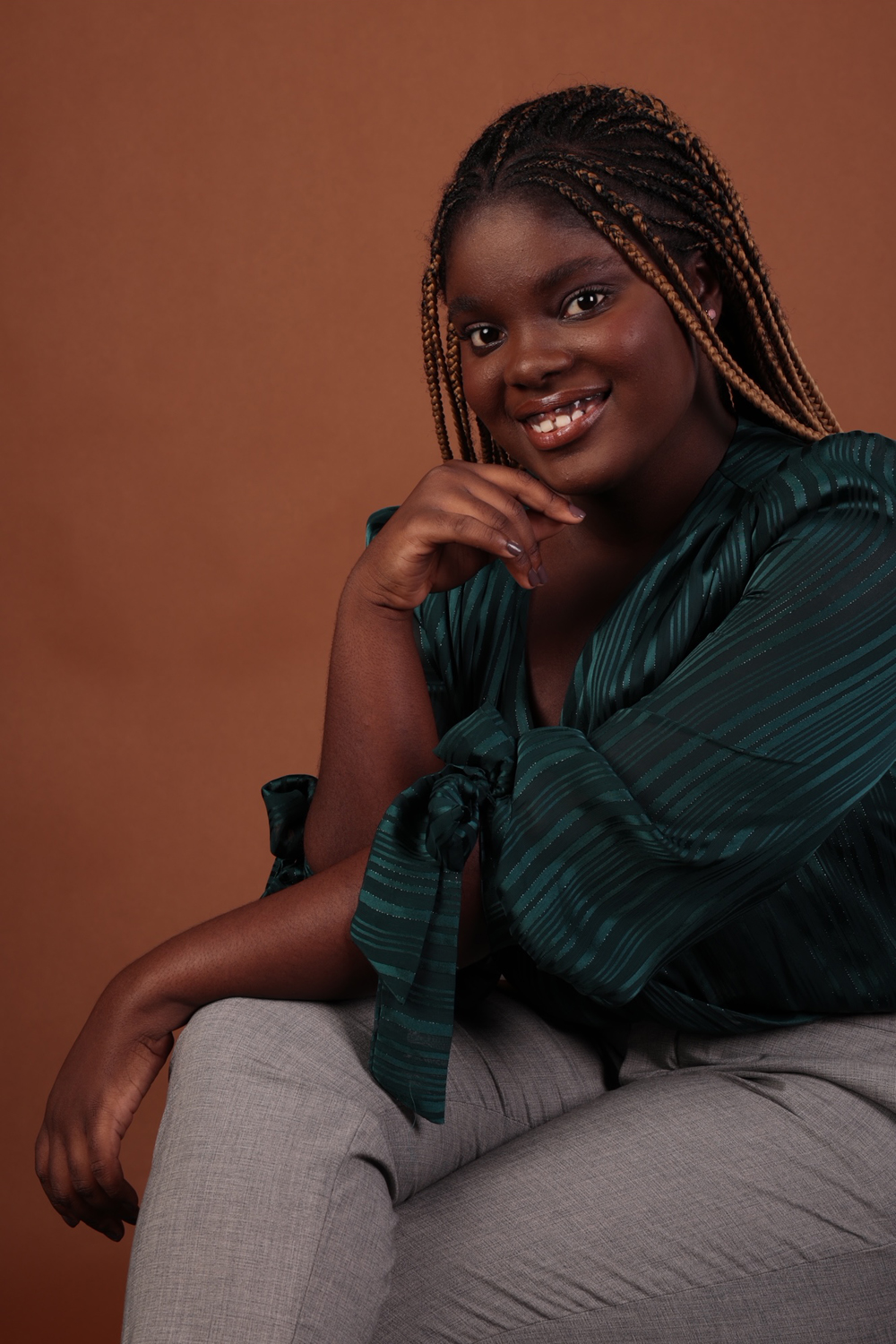 Modelo profissional PO072, feminino, 1.65 de altura, de Porto - Agência SVRP