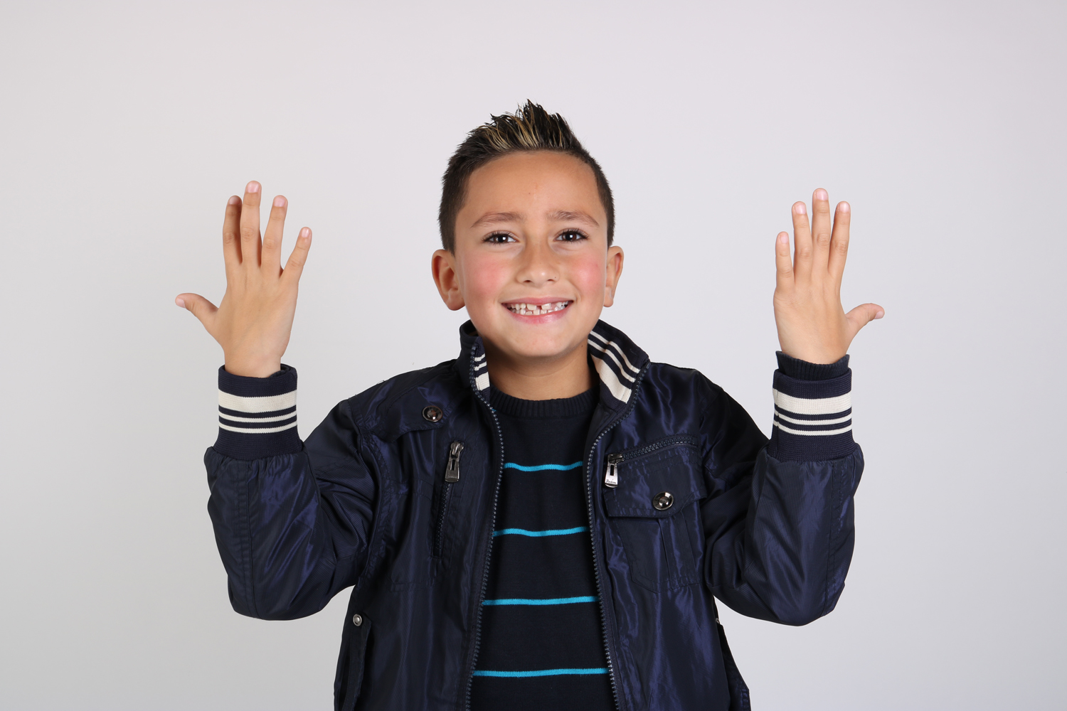 Modelo profissional SE065, masculino, 1.33 de altura, de Setúbal - Agência SVRP