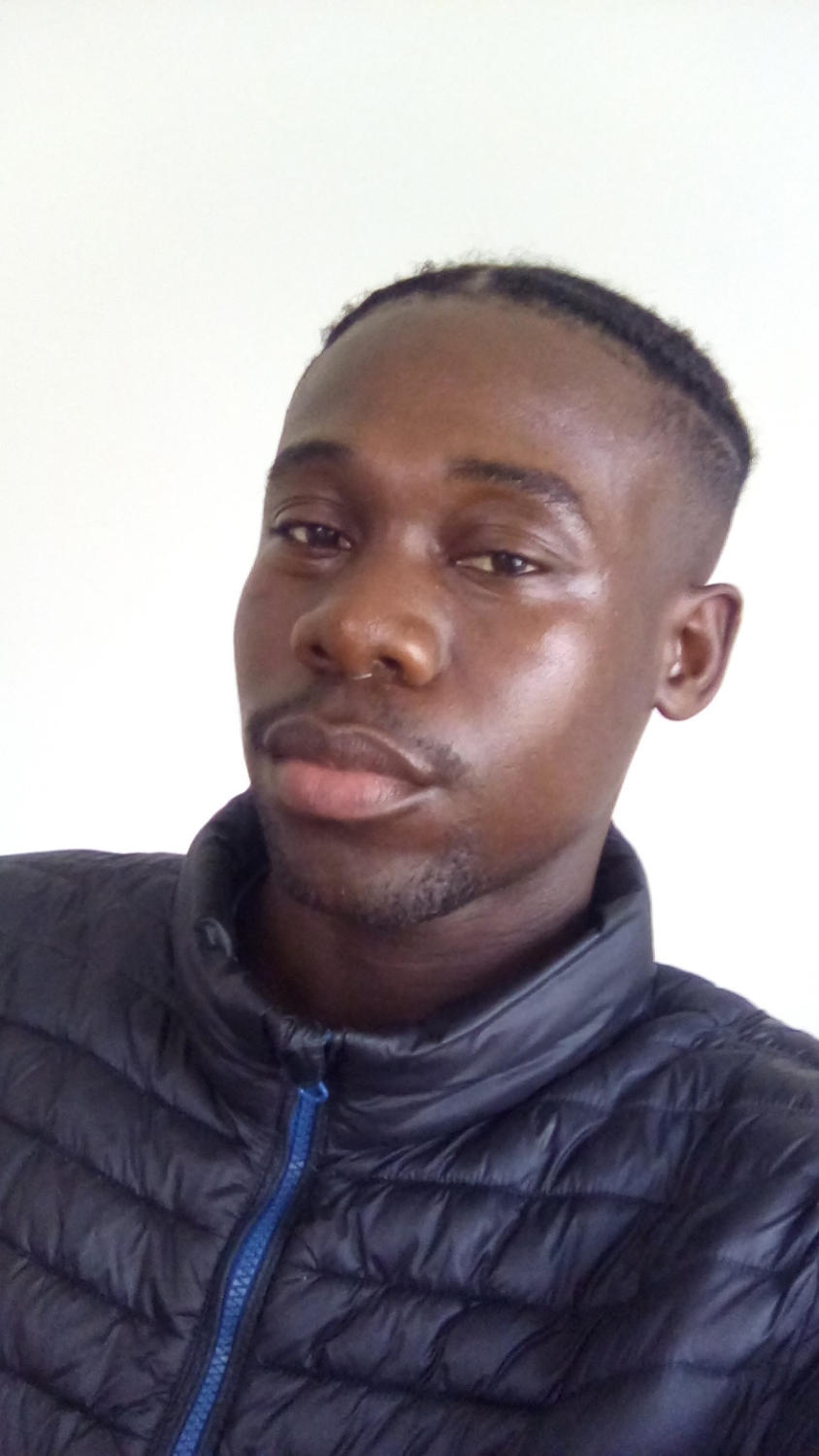 Modelo profissional SE082, masculino, 1.72 de altura, de Setúbal - Agência SVRP