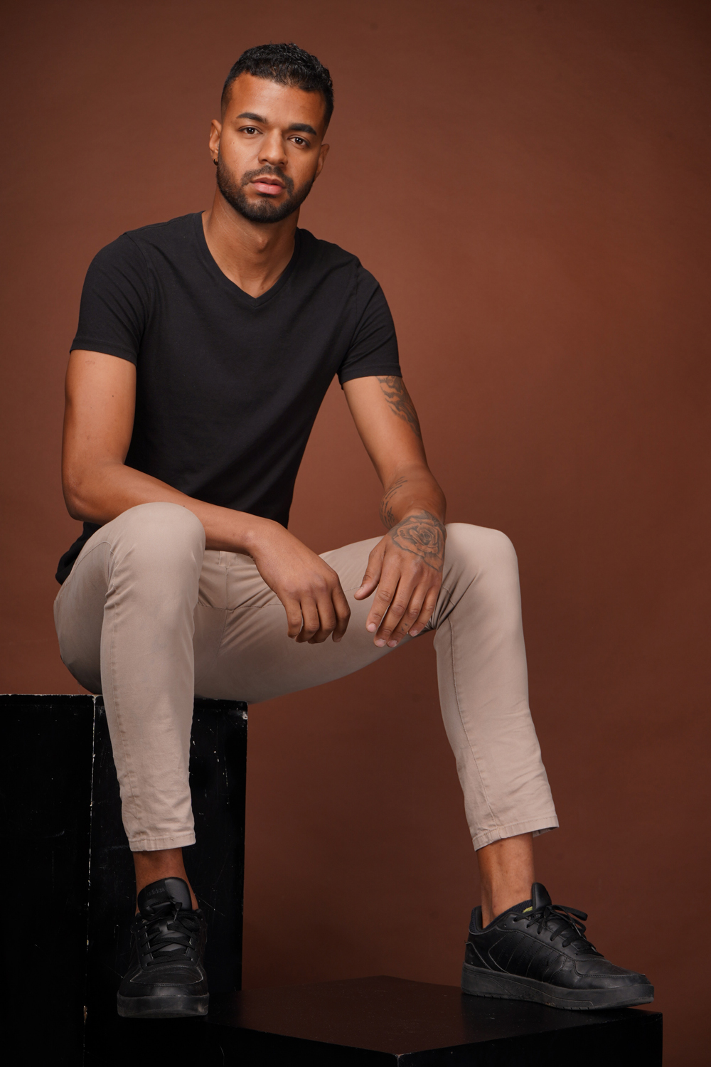 Modelo profissional SE086, masculino, 2.02 de altura, de Setúbal - Agência SVRP