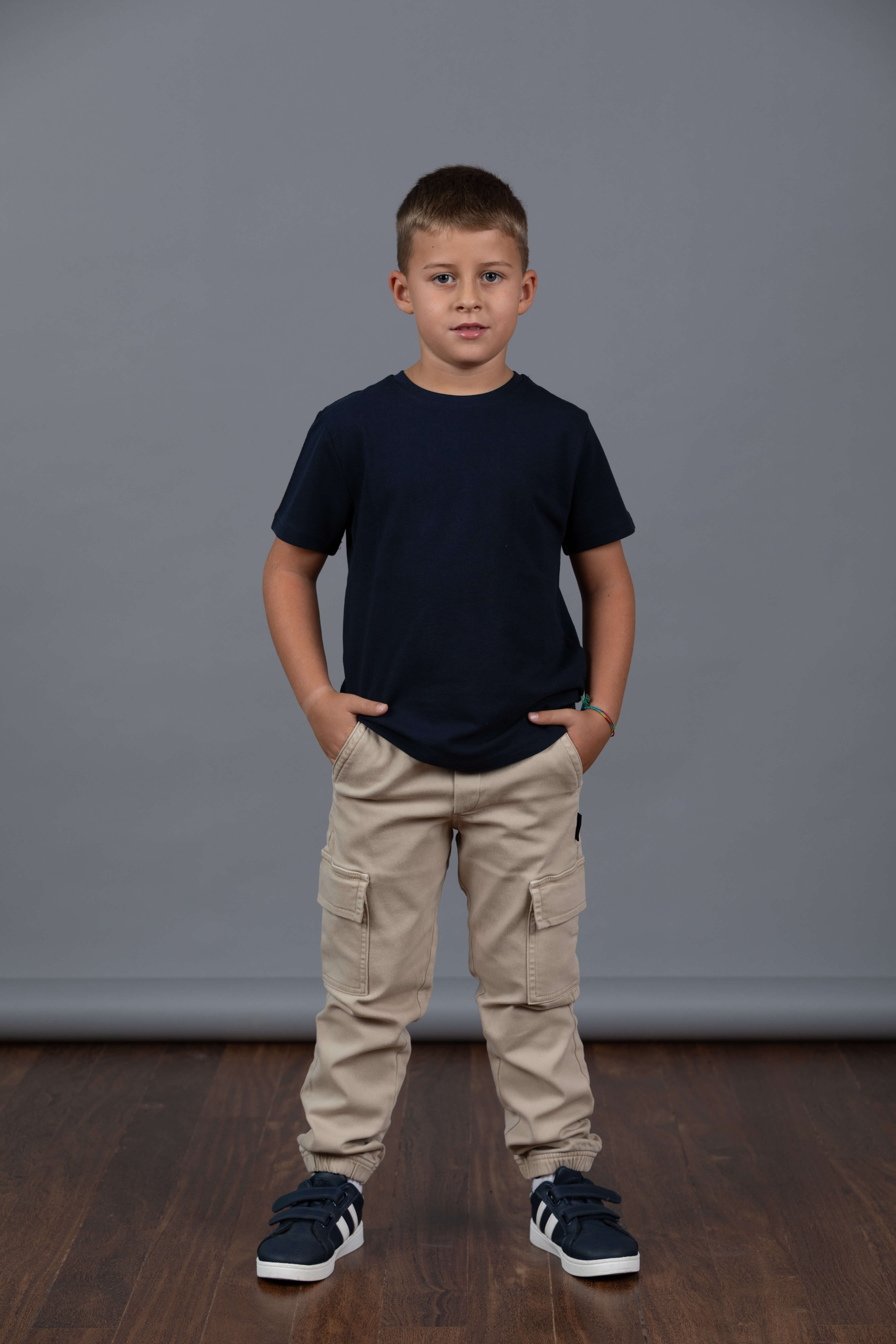 Modelo profissional SE122, masculino, 1.31 de altura, de Setúbal - Agência SVRP