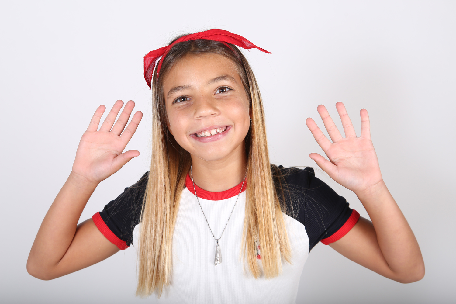 Modelo profissional VI002, feminino, 1.40 de altura, de Vila Real - Agência SVRP