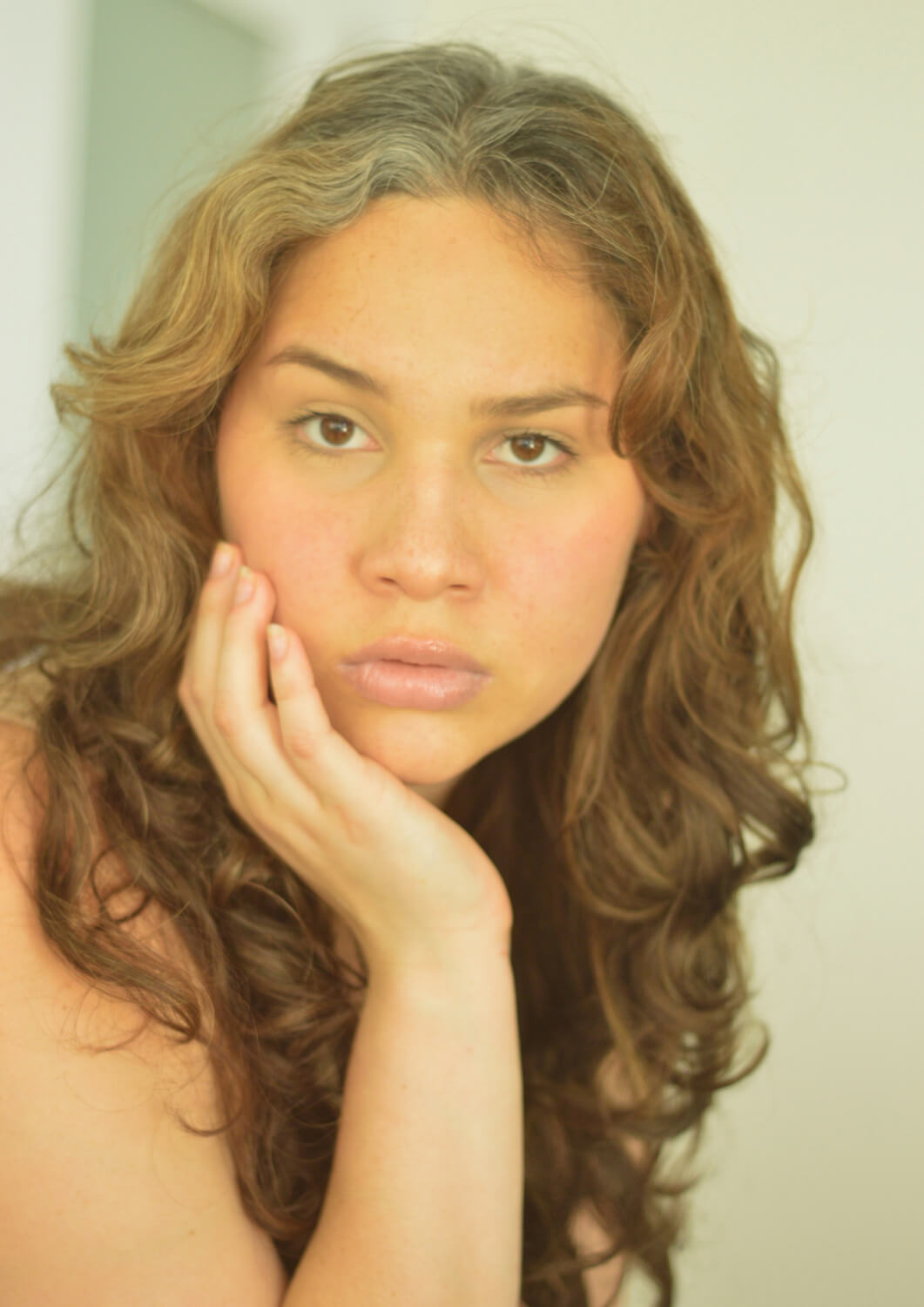 Modelo profissional VI004, feminino, 1.60 de altura, de Vila Real - Agência SVRP